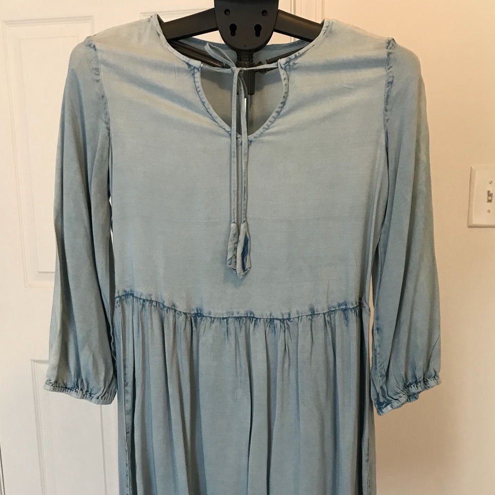 D&Kade dress.